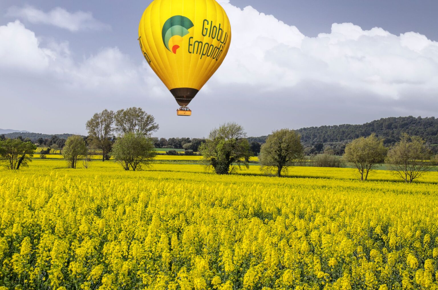 Regala un vuelo en globo en Girona para sorprender con una experiencia inolvidable